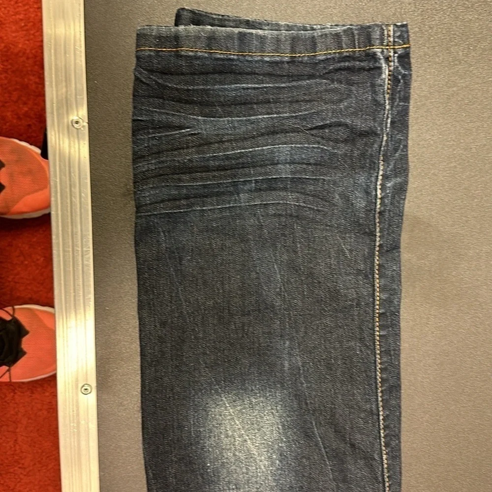 X-ray men’s distressed straight leg jeans size 36/32